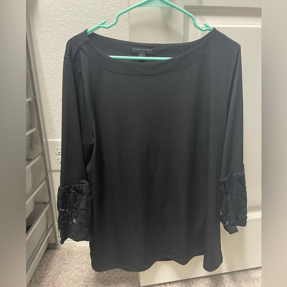 Banana Republic Black blouse with lace on the wrists. Size Large